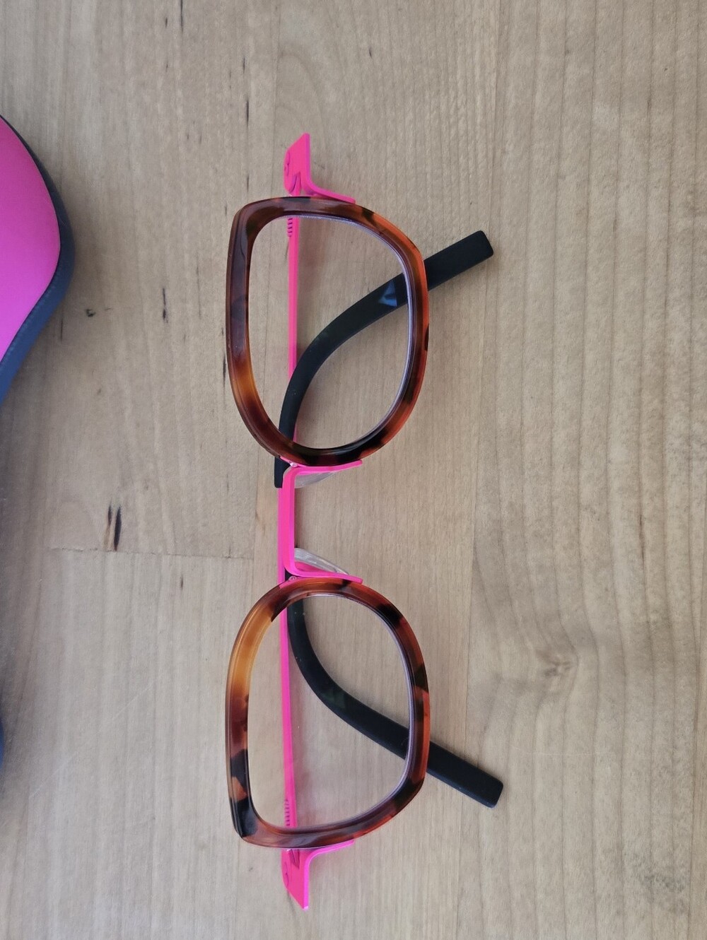Theo Butternut Flourescent Pink Frames